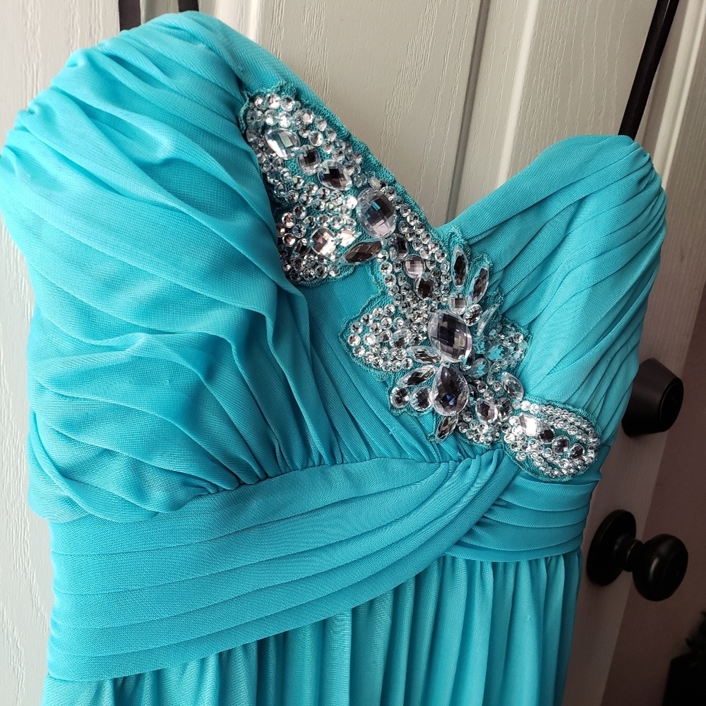 Prom Dress - Picture 5 of 8